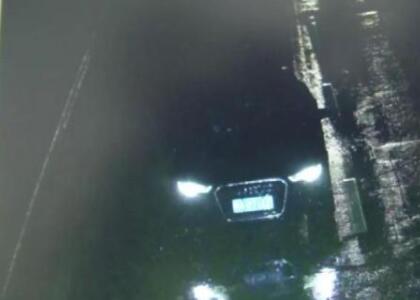 奇葩！西安男子1副假车牌套7辆车，竟是为了省停车费！